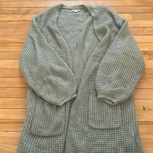 AMERICAN EAGLE CARDIGAN